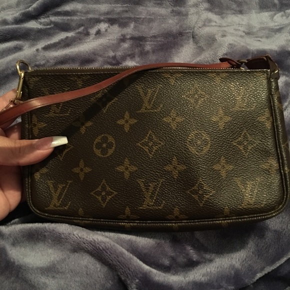 Louis Vuitton Handbags - Louis Vuitton purse AUTHENTIC